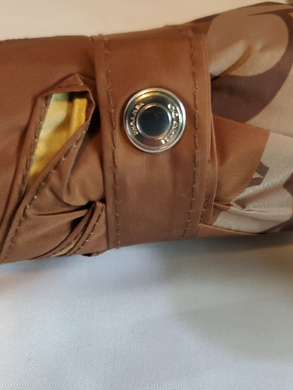 Coach Brown Signature Compact Umbrella - Picture 5 of 10